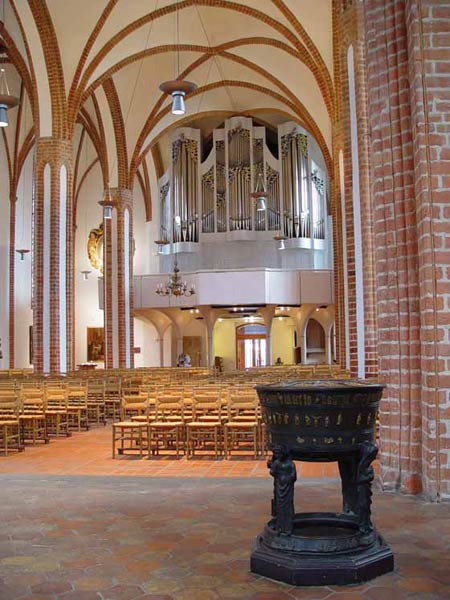 Gerhard Göschel Kunst und Bauen Orgel Schleierbretter